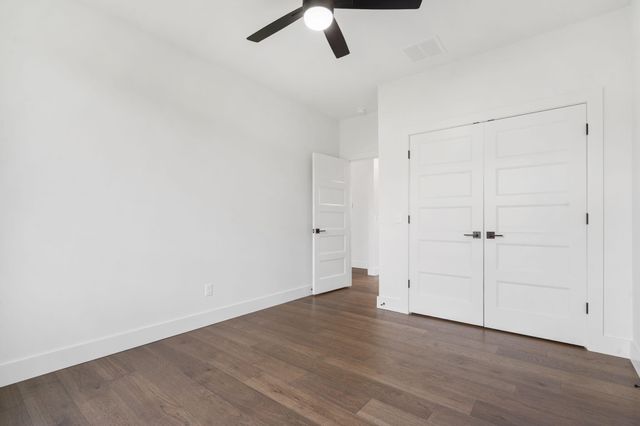 1999 N Alysheba Court, Springfield, MO 65802