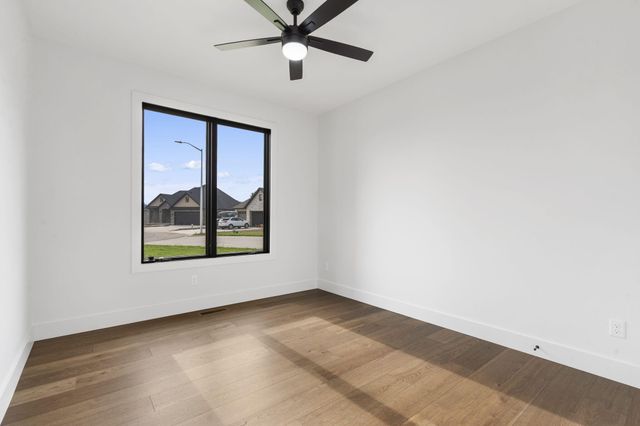 1999 N Alysheba Court, Springfield, MO 65802