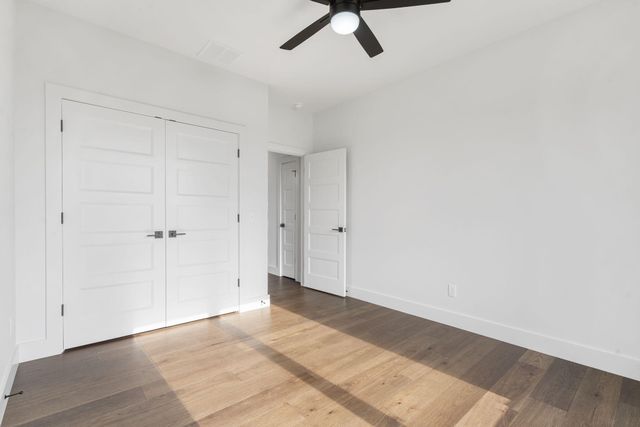 1999 N Alysheba Court, Springfield, MO 65802