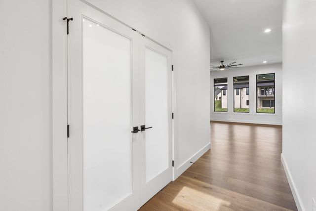 1999 N Alysheba Court, Springfield, MO 65802