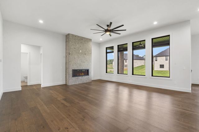 1999 N Alysheba Court, Springfield, MO 65802