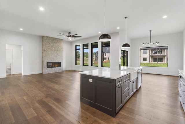 1999 N Alysheba Court, Springfield, MO 65802