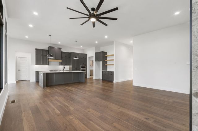 1999 N Alysheba Court, Springfield, MO 65802