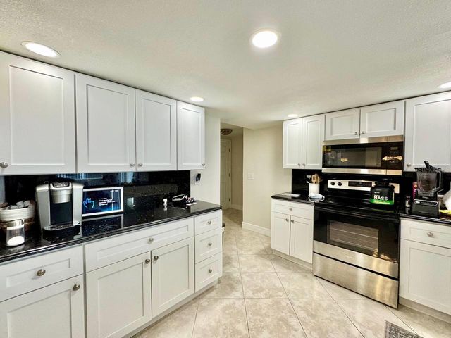 5017 ANCHOR WAY, New Port Richey, FL 34652