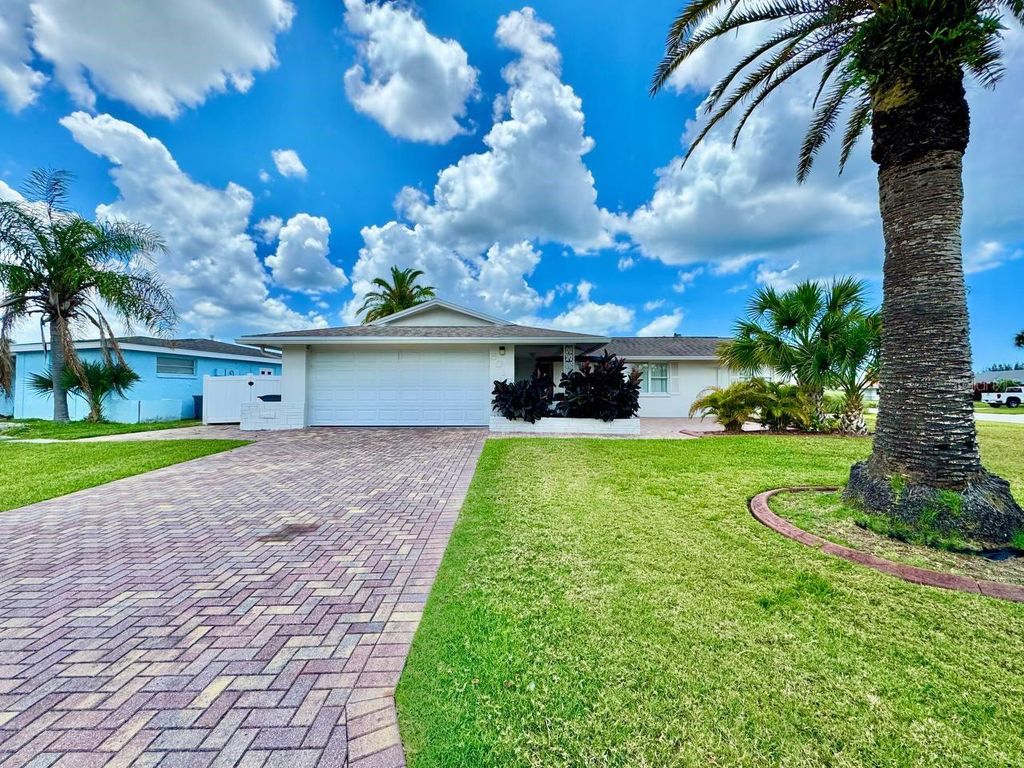 5017 ANCHOR WAY, New Port Richey, FL 34652
