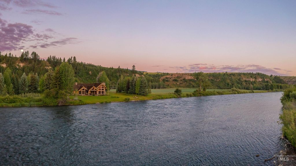 567 & 605 Snake River Rd, Swan Valley, ID 83449 photo 2