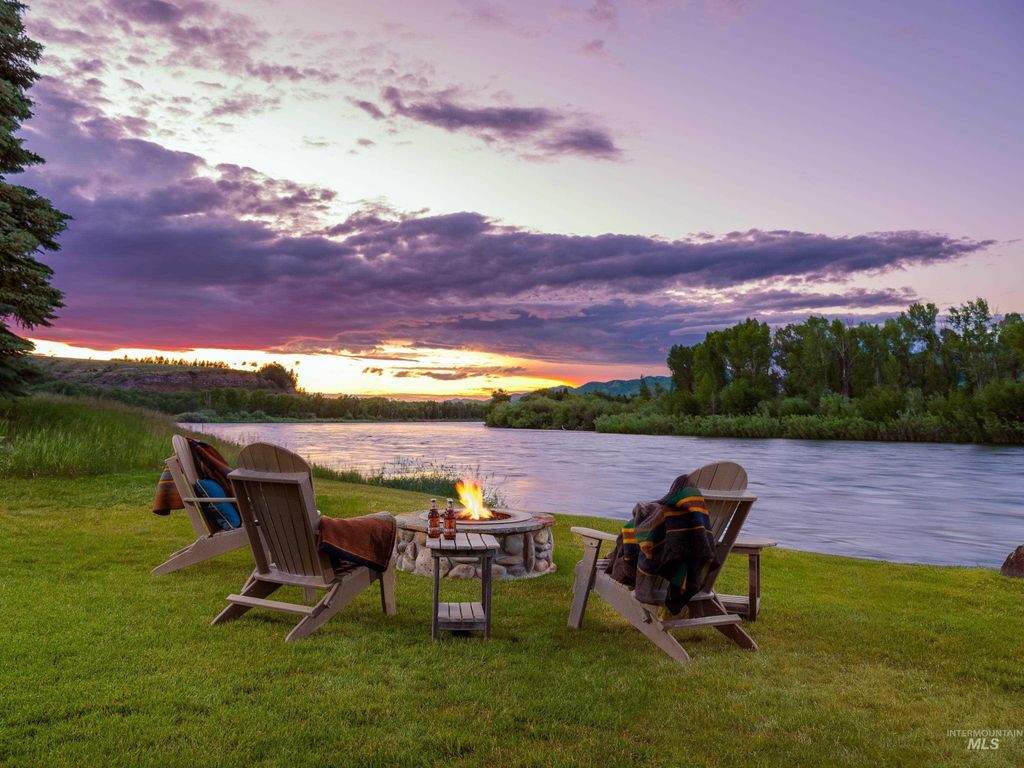 567 & 605 Snake River Rd, Swan Valley, ID 83449 photo 4