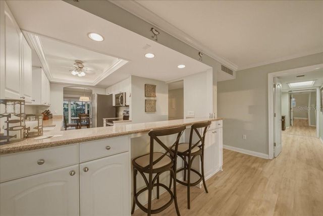 633 ALHAMBRA ROAD 301, Venice, FL 34285