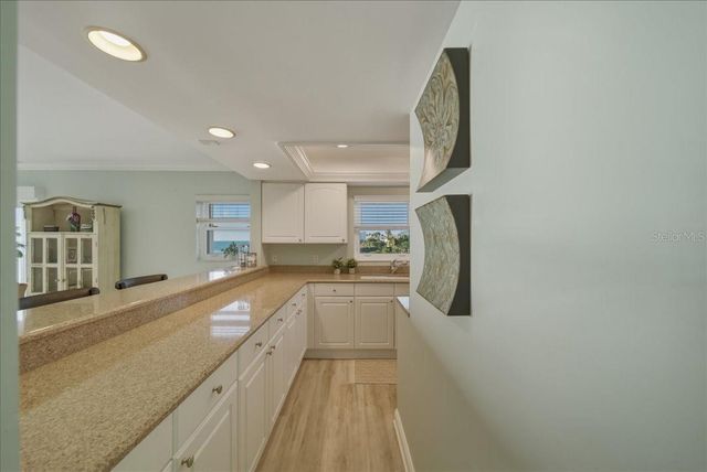 633 ALHAMBRA ROAD 301, Venice, FL 34285