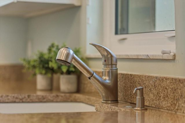 633 ALHAMBRA ROAD 301, Venice, FL 34285