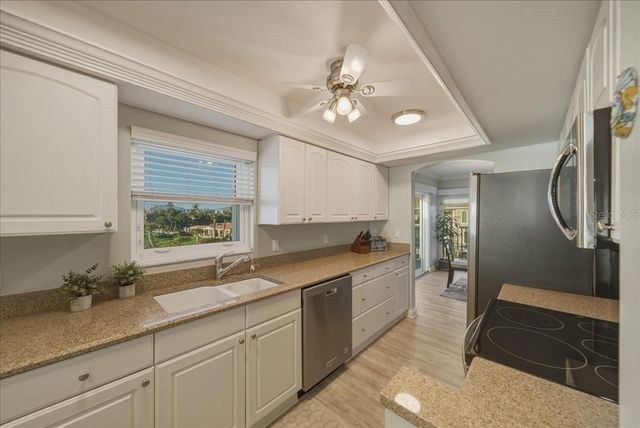 633 ALHAMBRA ROAD 301, Venice, FL 34285