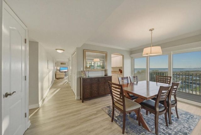 633 ALHAMBRA ROAD 301, Venice, FL 34285