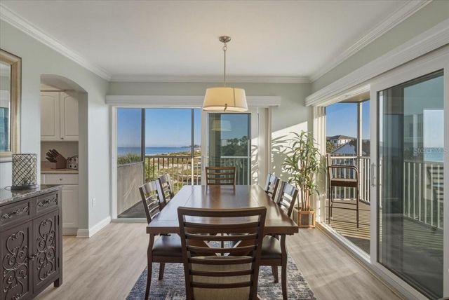 633 ALHAMBRA ROAD 301, Venice, FL 34285