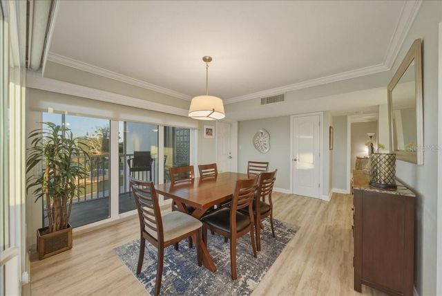 633 ALHAMBRA ROAD 301, Venice, FL 34285