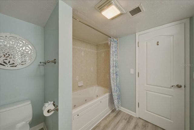 633 ALHAMBRA ROAD 301, Venice, FL 34285