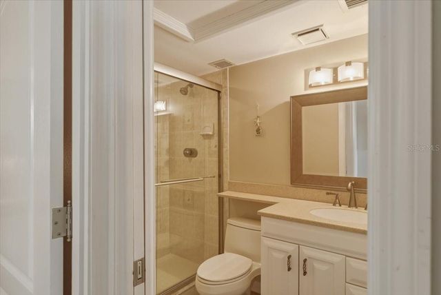 633 ALHAMBRA ROAD 301, Venice, FL 34285