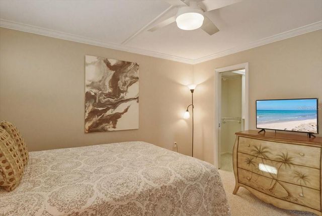 633 ALHAMBRA ROAD 301, Venice, FL 34285