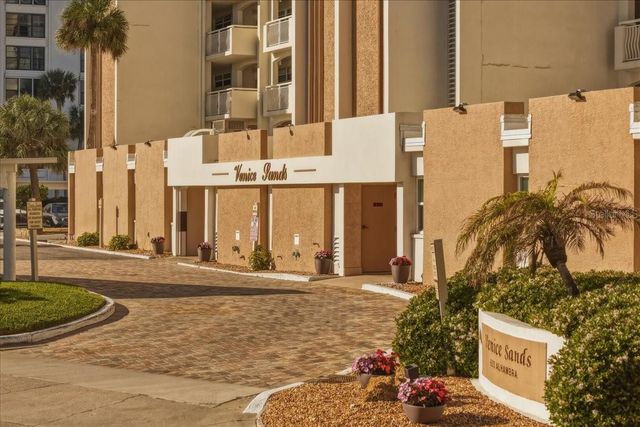 633 ALHAMBRA ROAD 301, Venice, FL 34285