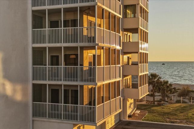 633 ALHAMBRA ROAD 301, Venice, FL 34285