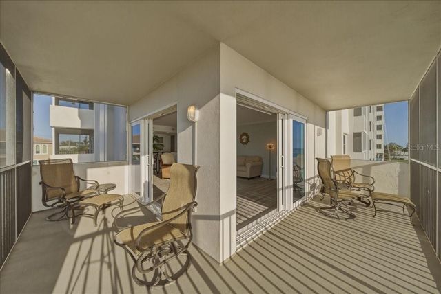 633 ALHAMBRA ROAD 301, Venice, FL 34285