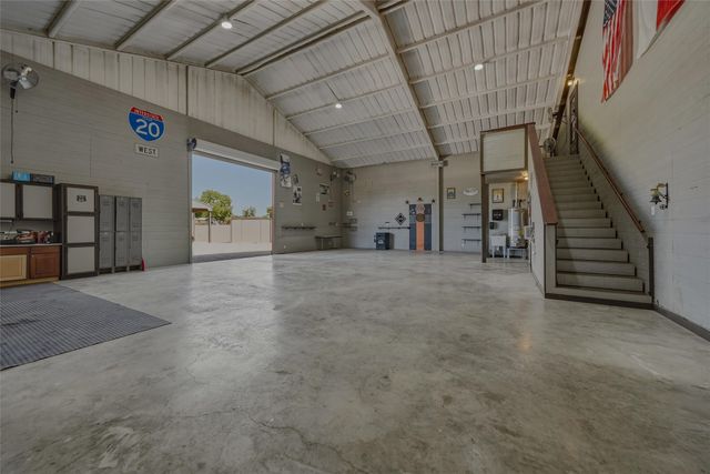 899 Bennett Road, Millsap, TX 76066