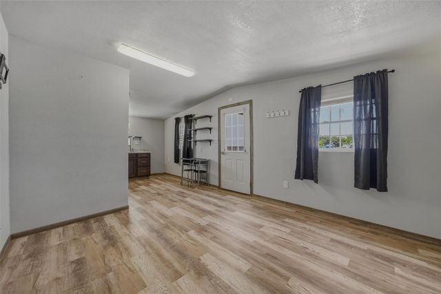 899 Bennett Road, Millsap, TX 76066