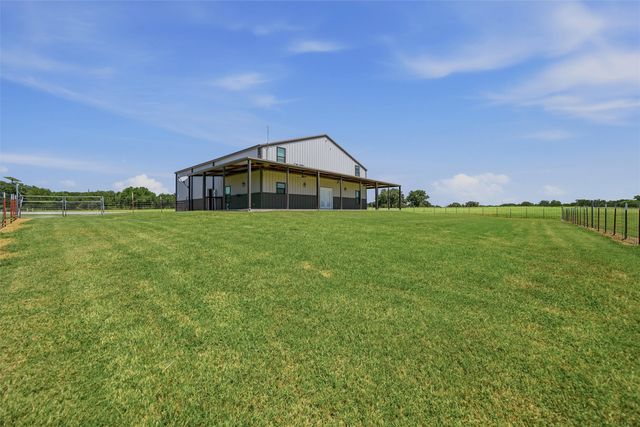 899 Bennett Road, Millsap, TX 76066