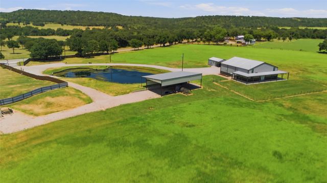 899 Bennett Road, Millsap, TX 76066