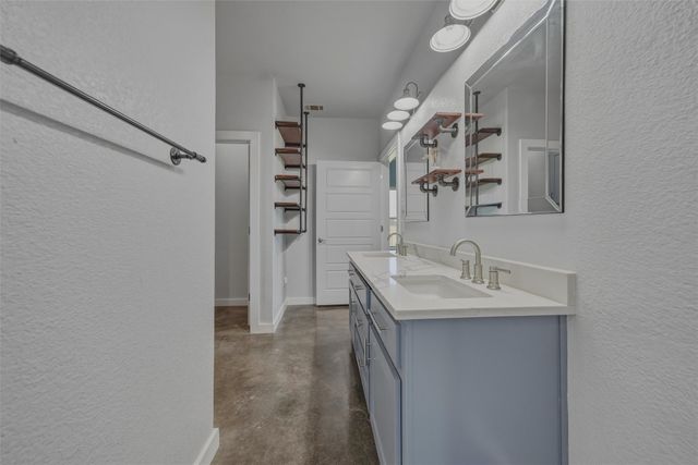 899 Bennett Road, Millsap, TX 76066