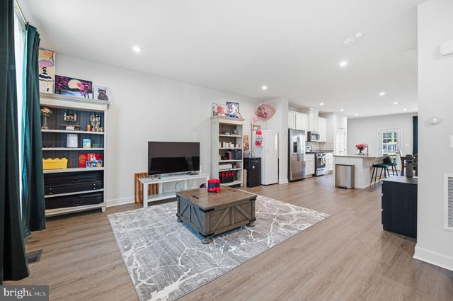 42532 TIBER FALLS SQ, Sterling, VA 20166