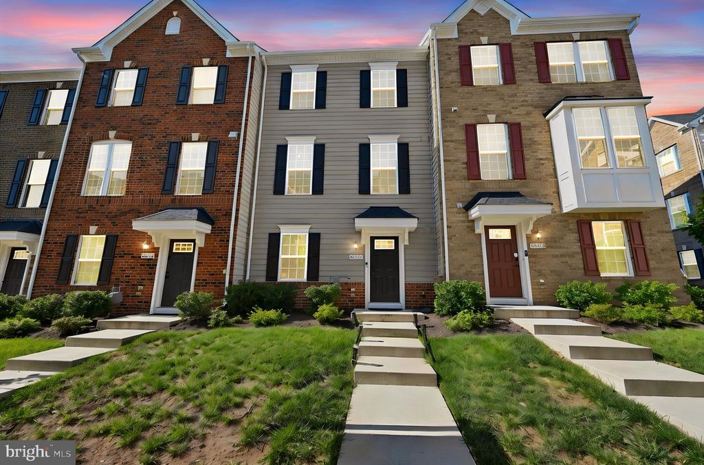 42532 TIBER FALLS SQ, Sterling, VA 20166