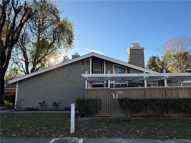 2061 W Redlands 21E, Redlands, CA 92373