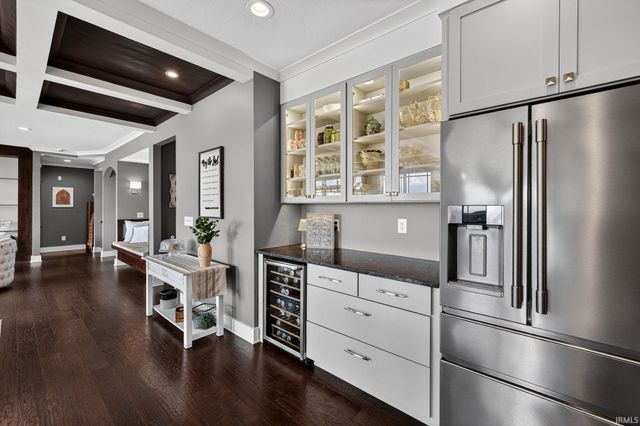 51181 Kerry Glen Drive, South Bend, IN 46637