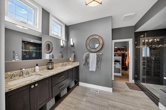 51181 Kerry Glen Drive, South Bend, IN 46637