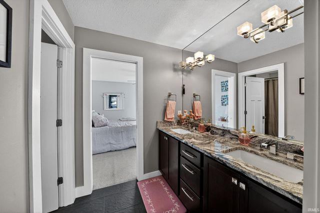 51181 Kerry Glen Drive, South Bend, IN 46637