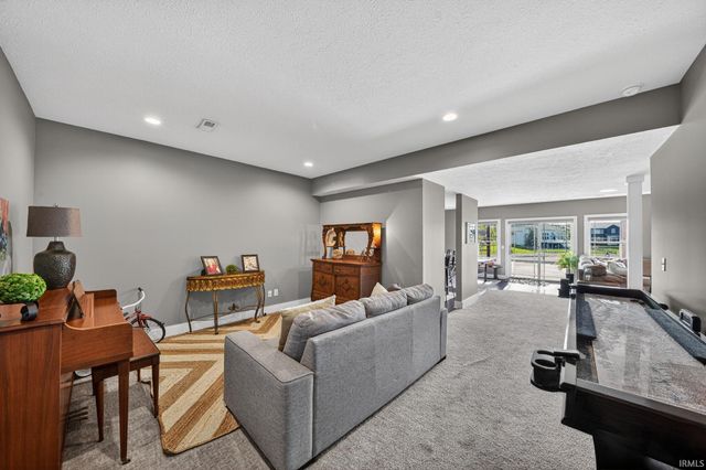 51181 Kerry Glen Drive, South Bend, IN 46637