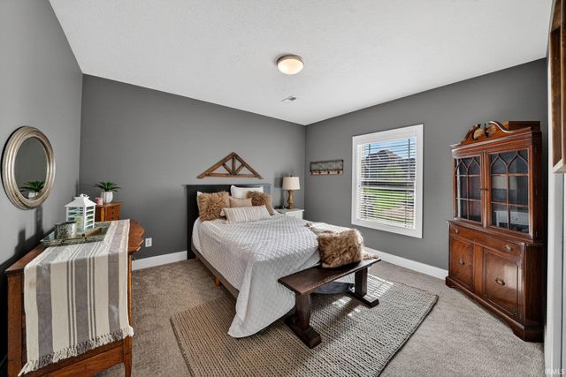 51181 Kerry Glen Drive, South Bend, IN 46637