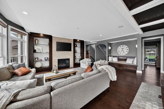 51181 Kerry Glen Drive, South Bend, IN 46637
