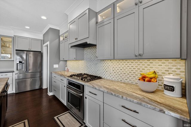 51181 Kerry Glen Drive, South Bend, IN 46637