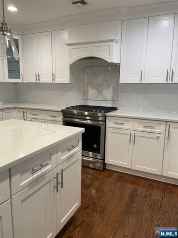 617 Robert Street, Ridgewood, NJ 07450