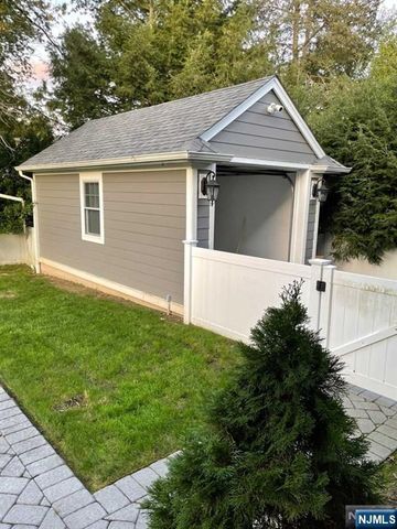 617 Robert Street, Ridgewood, NJ 07450