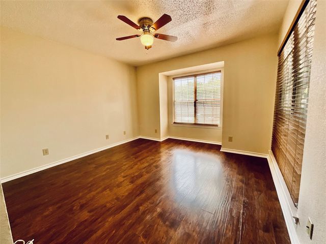 3611 W Northgate Drive 220, Irving, TX 75062