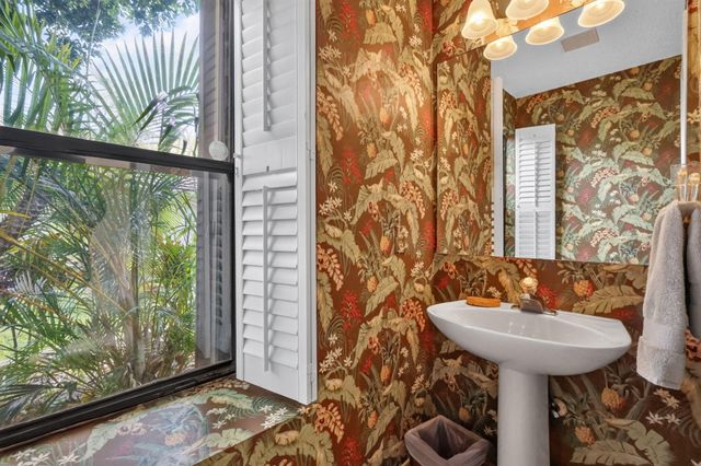 10940 Stafford Circle S, Boynton Beach, FL 33436