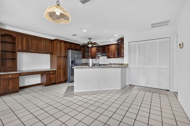 10940 Stafford Circle S, Boynton Beach, FL 33436