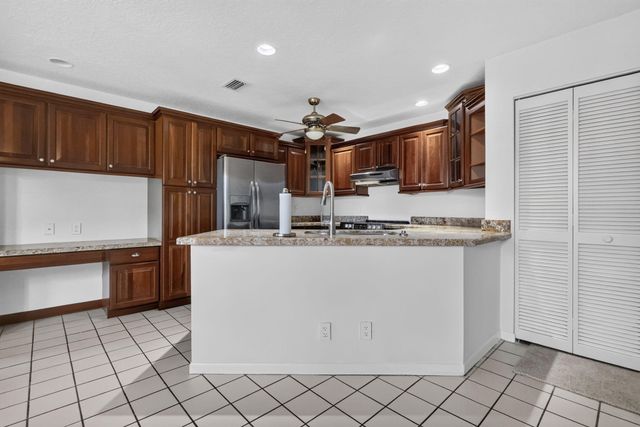 10940 Stafford Circle S, Boynton Beach, FL 33436