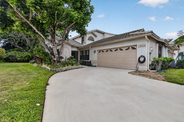 10940 Stafford Circle S, Boynton Beach, FL 33436