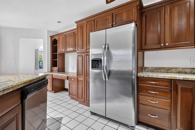 10940 Stafford Circle S, Boynton Beach, FL 33436