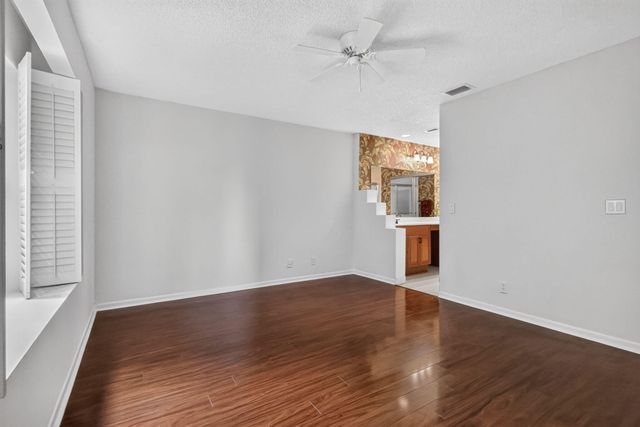 10940 Stafford Circle S, Boynton Beach, FL 33436