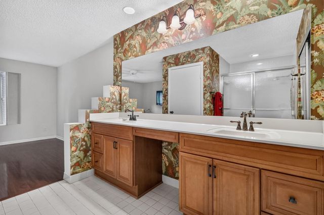10940 Stafford Circle S, Boynton Beach, FL 33436