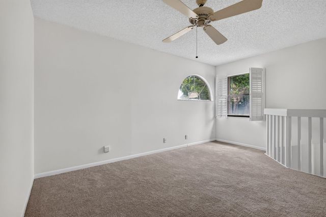 10940 Stafford Circle S, Boynton Beach, FL 33436